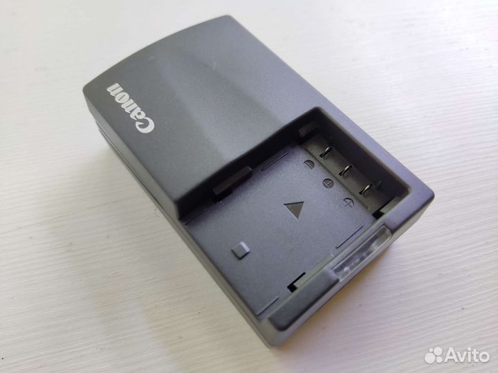 Зарядка Canon CB-2LTE для аккумулятора NB-2LH