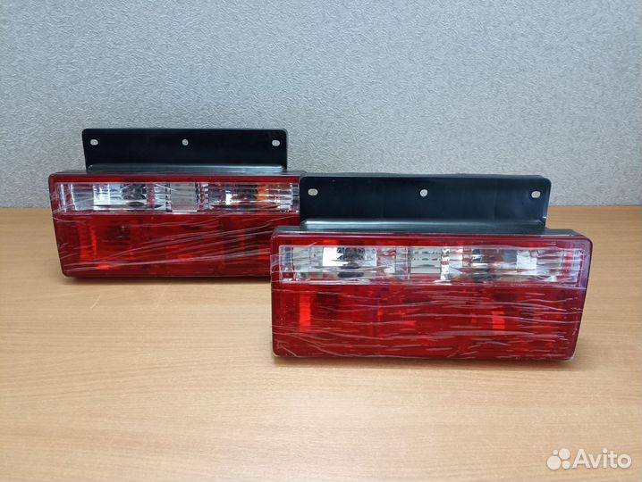 Фонари задние комплект Баф феникс 1065/1044 новые