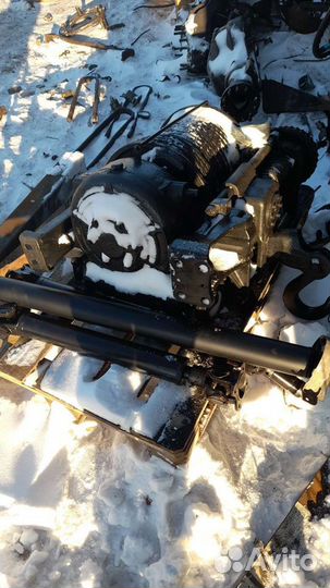 Лебедка задня Урал