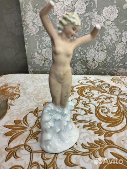 Фарфоровая статуэтка германия