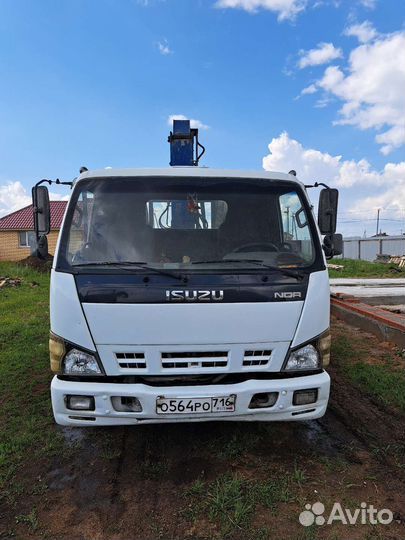 Isuzu NQR75 с КМУ, 2010