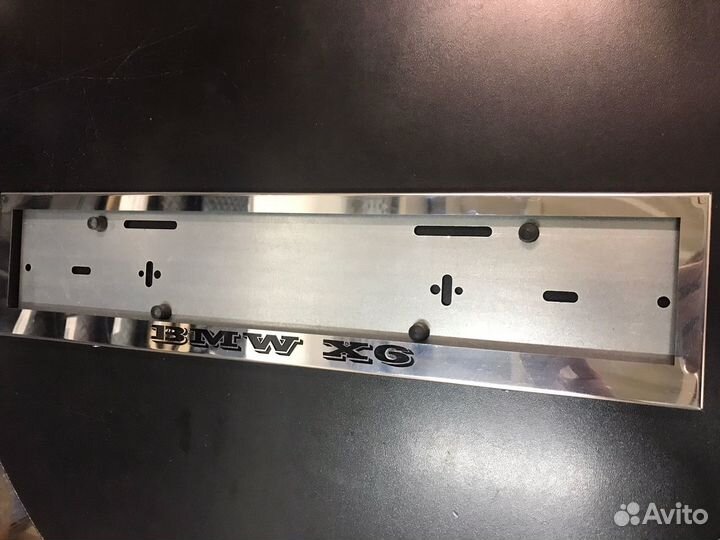 Рамка номерного знака с надписью 