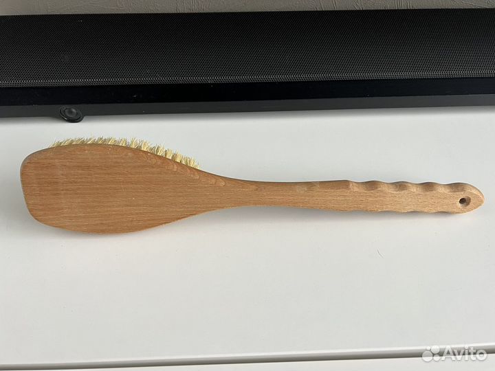 Щетка массажная из натуральных материалов