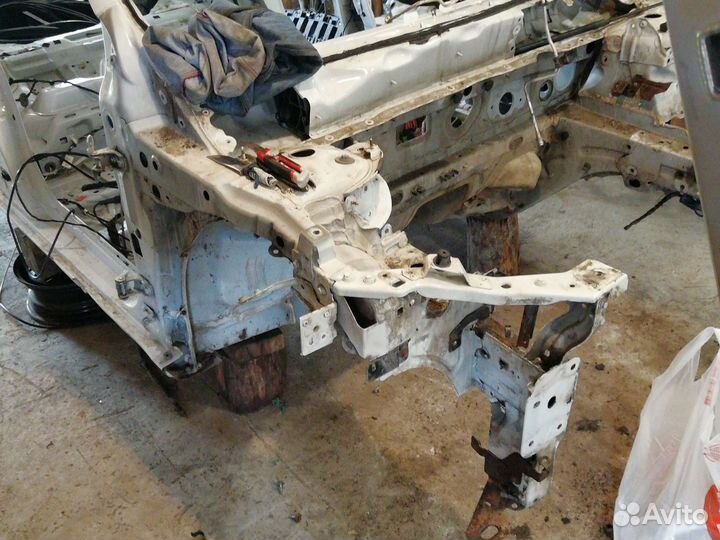 Передняя часть кузова Renault megane 3