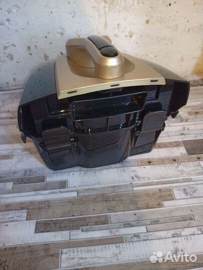 Пылесборник Пылесоса vitek VT-8100