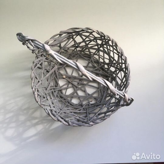 Корзина плетеная