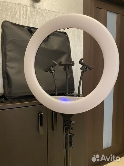 Кольцевая лампа 45 см со штативом