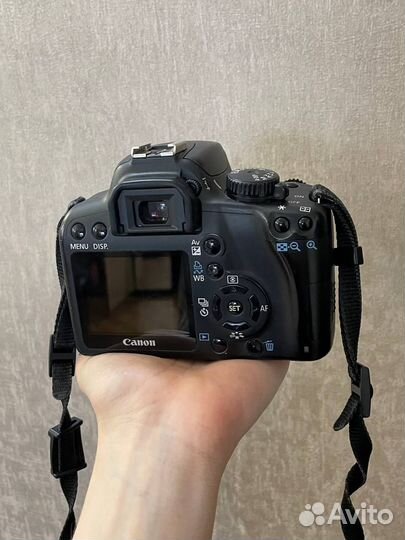 Зеркальный фотоаппарат Canon EOS 1000D
