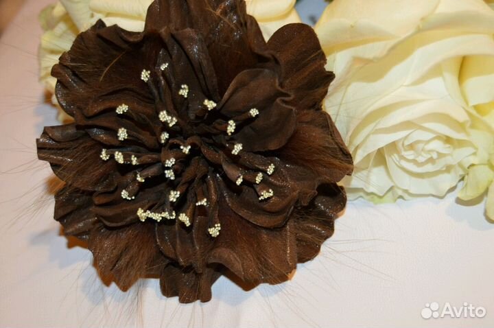 Подарок Цветы из нат.кожи