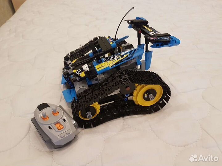 Lego Technic 42095 Remote Controlled Stunt Racer