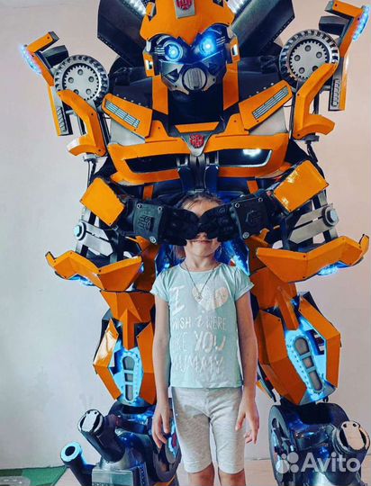 Аниматор на день рождения шоу трансформера Бамблби