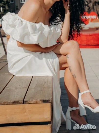 Свадебное платье и туфли