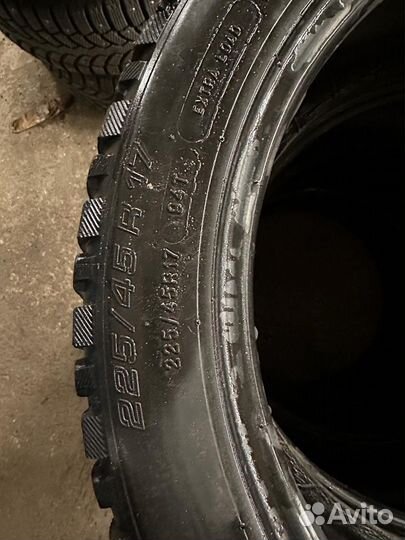 Michelin X-Ice North 2 225/45 R17 94T