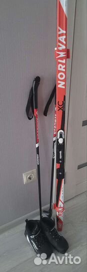 Лыжи беговые с палками + ботинки