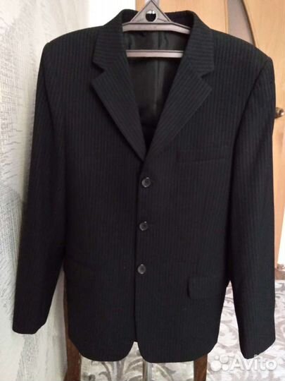 Пиджаки новые р.36, 40
