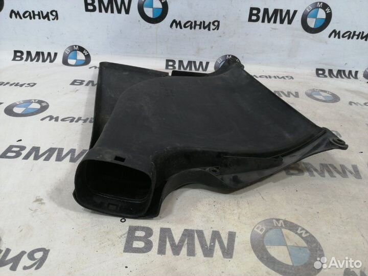 Воздухозаборник Bmw X5 E53 M54B30 2004