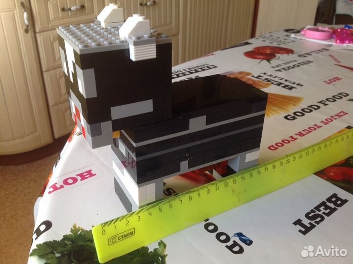 Корова из Майнкрафта из конструктора Lego