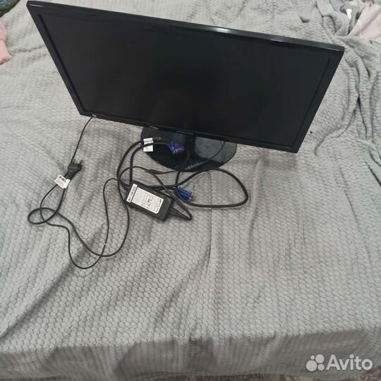 Монитор samsung