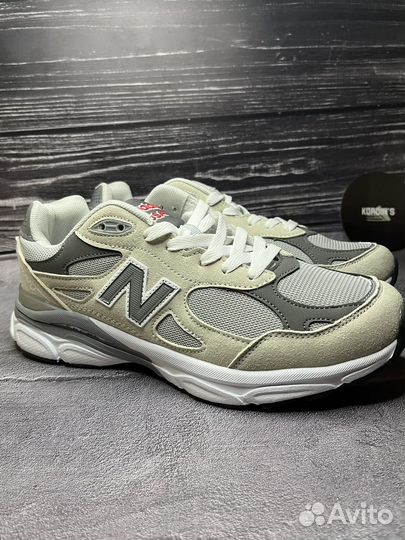 New Balance 990
