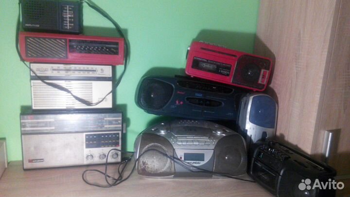 Магнитофон СССР приемник. кассетник. сd