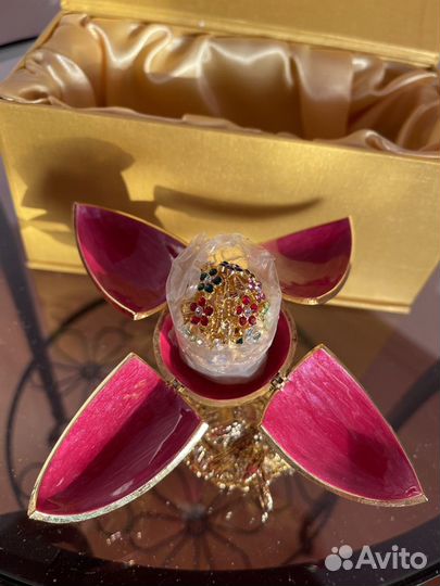 Резерв.Сувенирное яйцо-Фаберже. Подарок к Пасхе