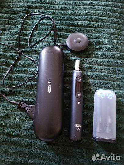 Зубная щетка oral b io series 7