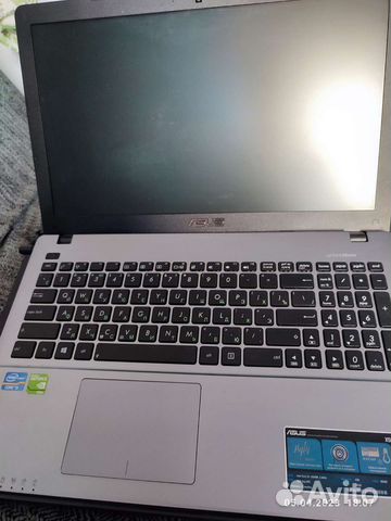Ноутбук Asus X550V