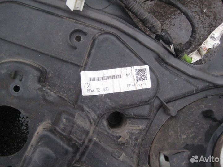 Панель двери задняя правая Mazda 3 Bk 2006-2012