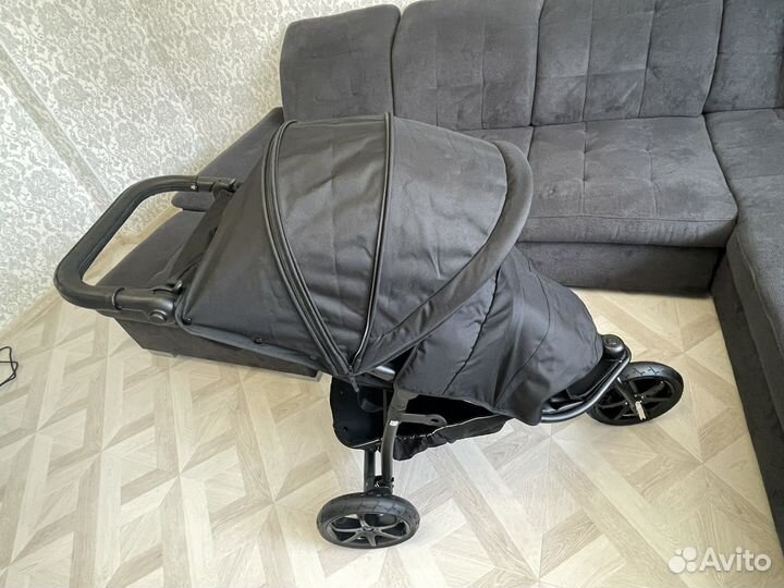 Коляска прогулочная