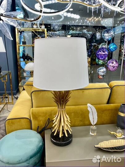 Настольная лампа цвет матового золота