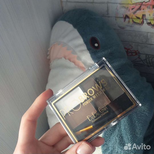 Тени для бровей