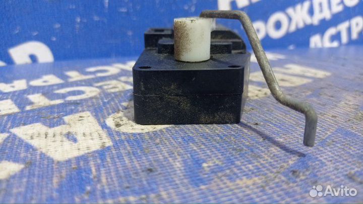 Моторчик заслонок отопителя Mitsubishi Lancer 9