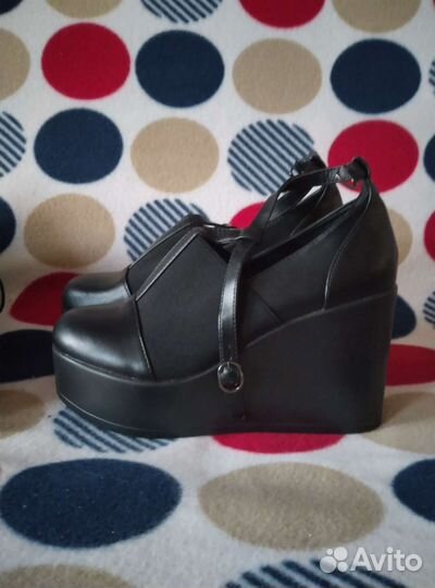 Туфли женские две пары 40р