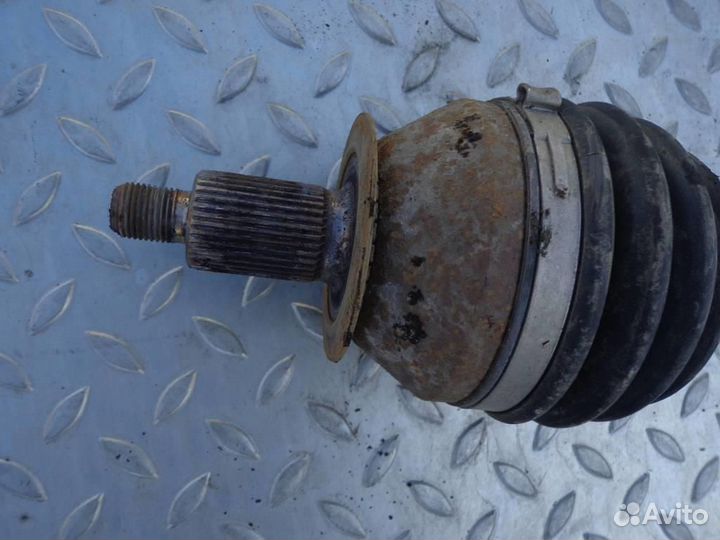 Приводной вал передний левый VW Polo 5