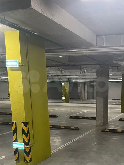 Машиноместо, 14 м²
