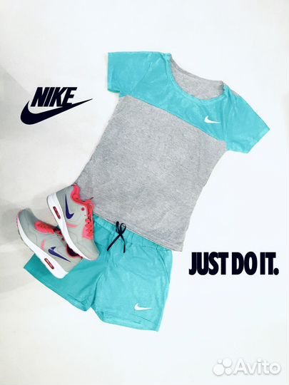 Спортивный костюм женский