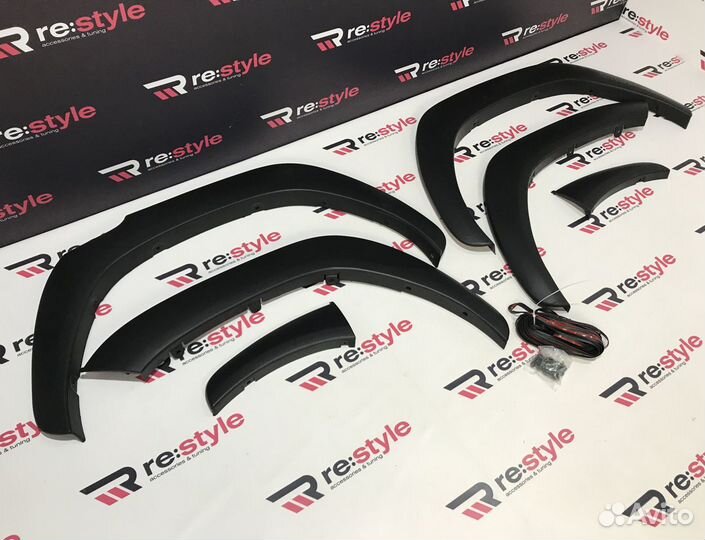 Фендера Toyota Hilux Pick Up с 2016 R672