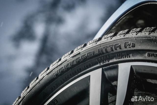 Nokian Tyres Hakkapeliitta R3 215/55 R17 98R