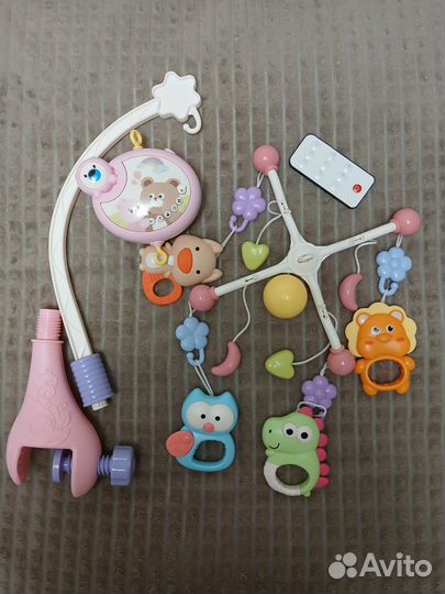 Музыкальный мобиль на кроватку