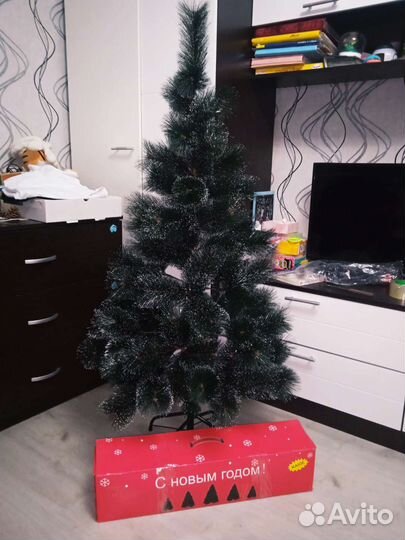 Елка искусственная