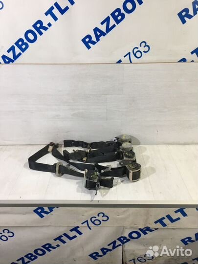 Ремень безопасности задний mazda 3 BK 2.0 мт седан