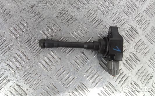 Катушка зажигания бензиновая nissan juke F15 (SKR13DE01)