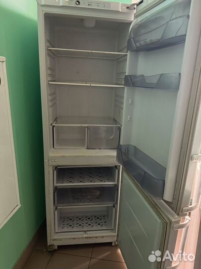 Холодильник бирюса