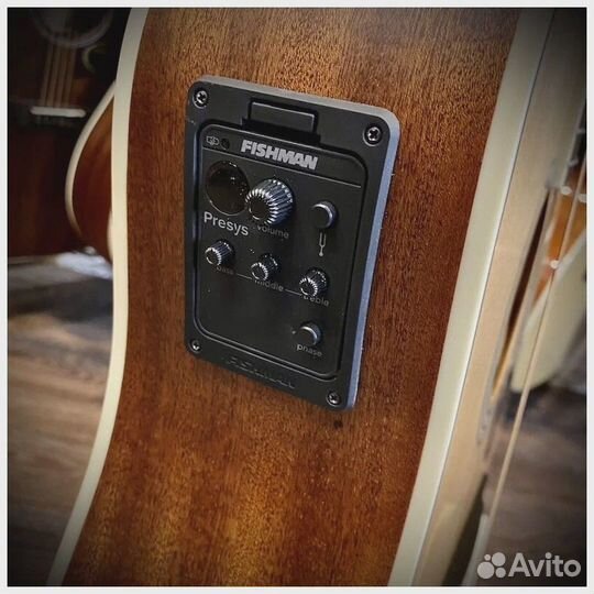 Электро-акустическая гитара Cort MR710F новая