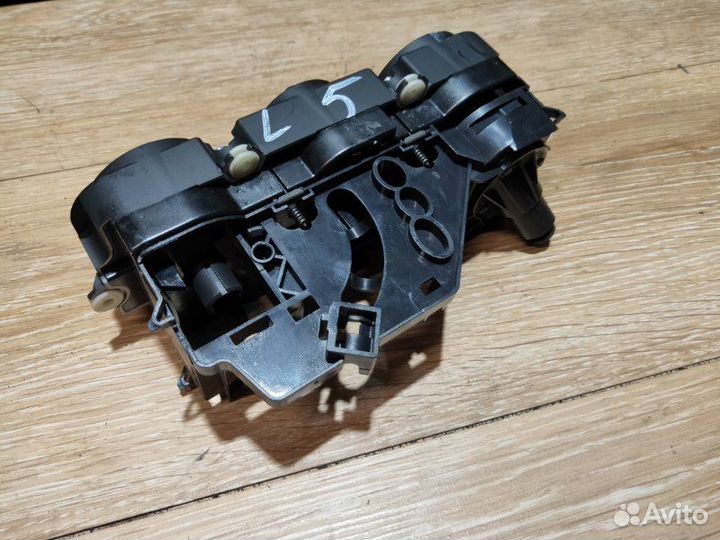 Блок управления печкой Volkswagen Passat B6 1.9