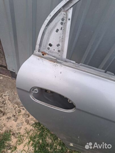 Дверь задняя правая на Kia Shuma