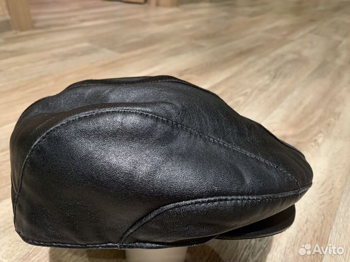 Мужская кожаная кепка