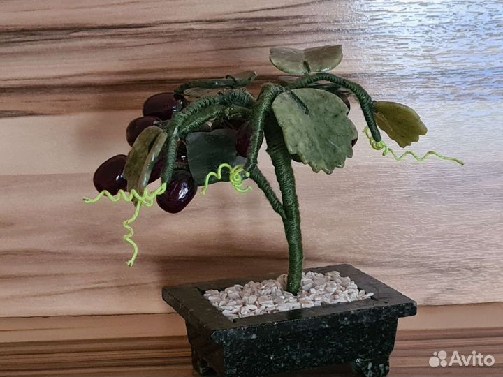 Дерево счастья из натуральных камней