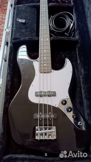 Бас гитара Fender Jazz Bass (реплика)