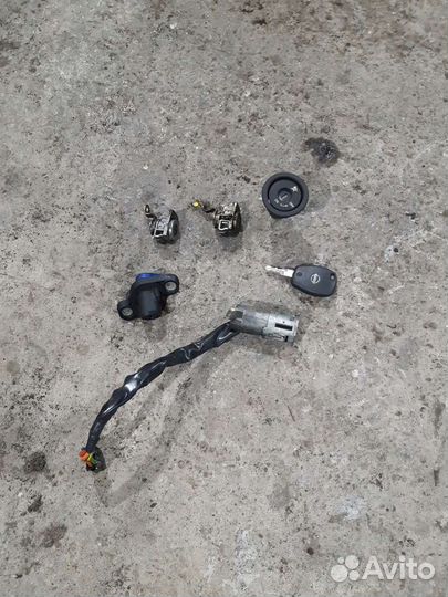 Nissan Almera G15 замок зажигания с личинками